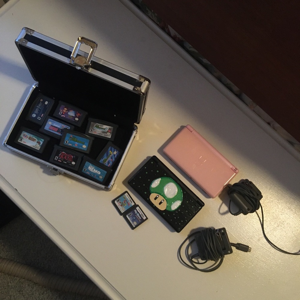 Nintendo DS Lite Bundle